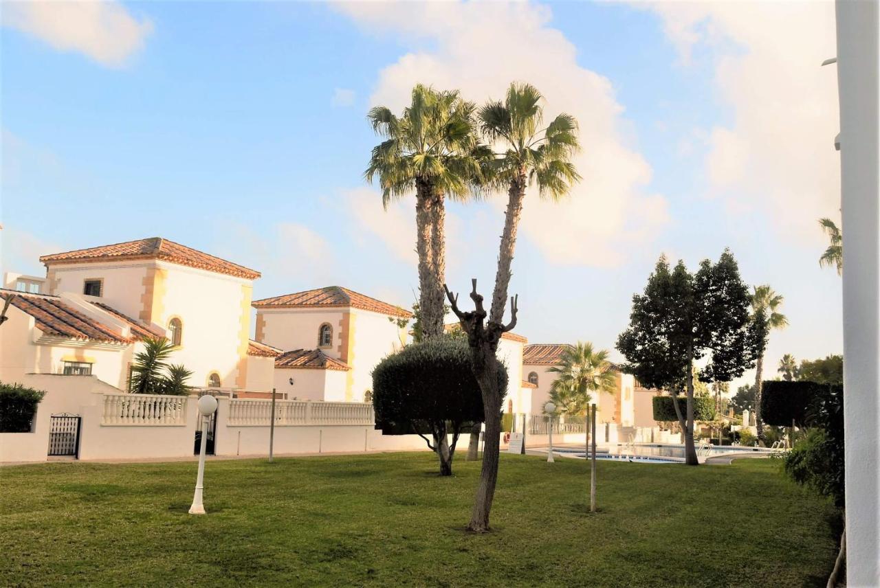 Fabulous 2 Bed 2 Bath Apartment ! Villamartin  Luaran gambar